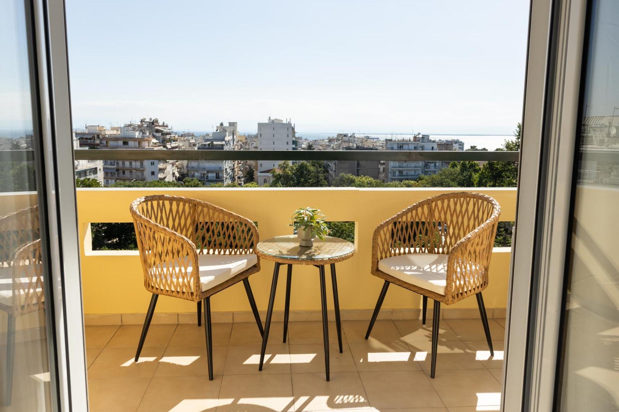Urban Colors Apartments By Binobi! Szaloniki Kültér fotó